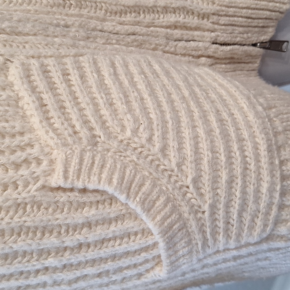 Pilcro Thick Chunky Cream Zip Front Sweater - Picture 7 of 17